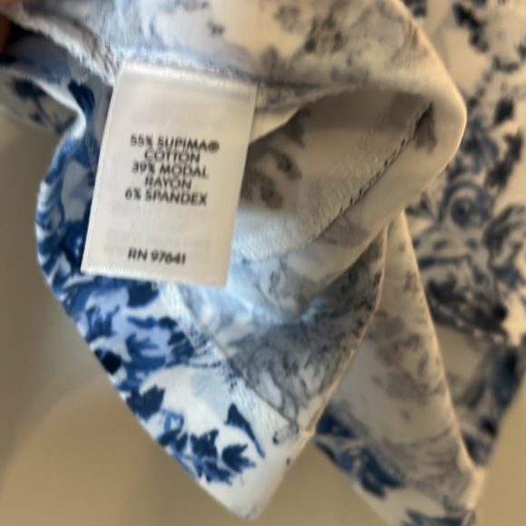 J.Jill Blue and White Floral Luxe Supima Short-Sleeve Women’s Tee Shirt - Size M - Picture 4 of 4